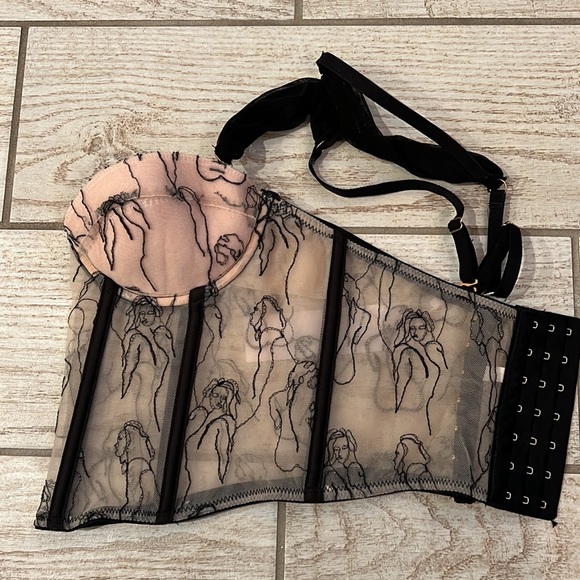 Tops for days corset - Picture 7 of 7